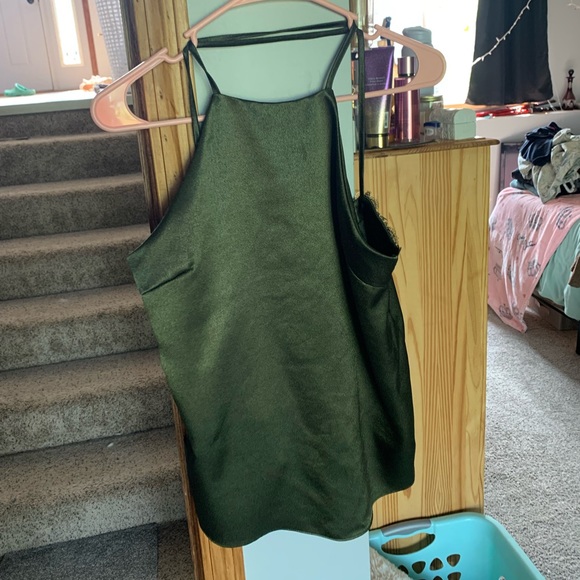 Gorgeous green tank top with lace button up back - Picture 2 of 11